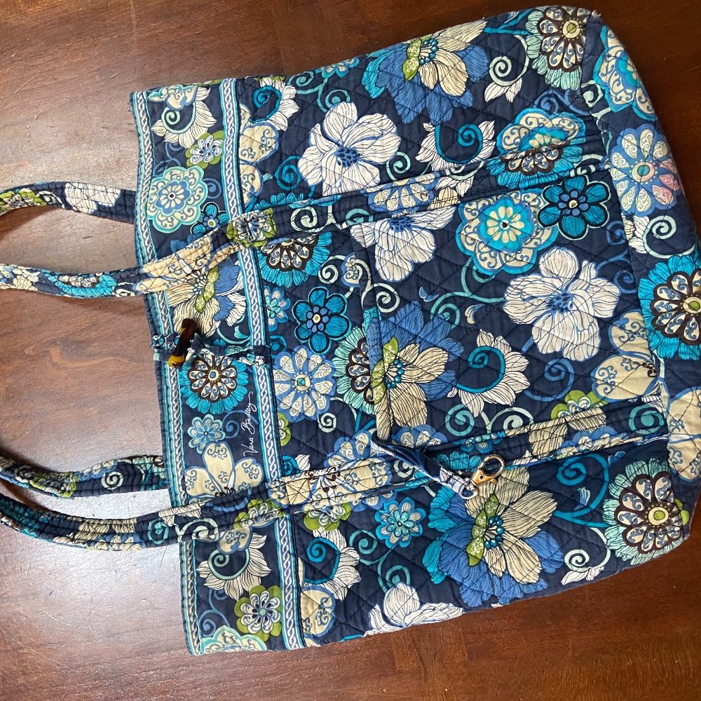 Vera Bradley large tote